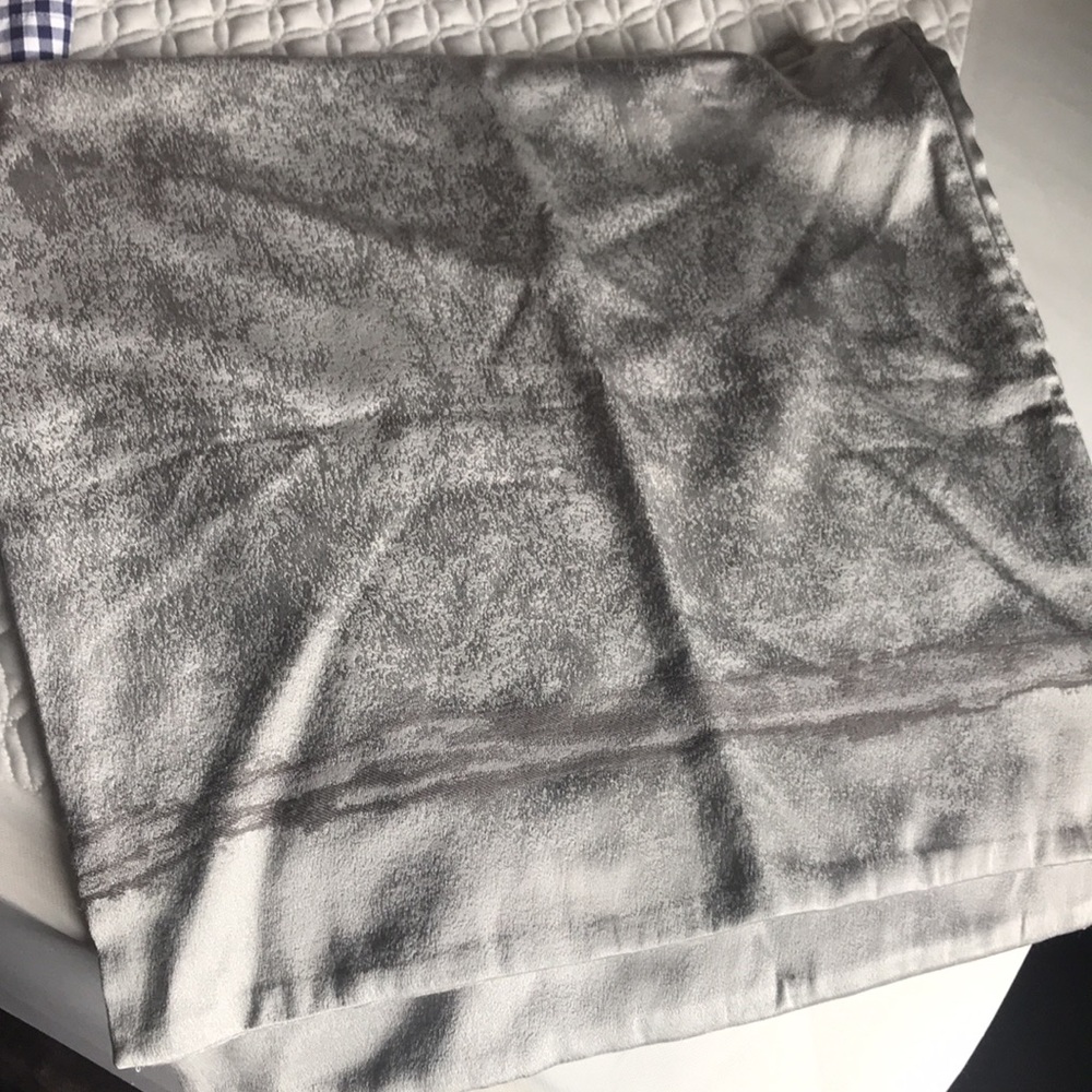 Hotel collection silver muse king size pillow shams